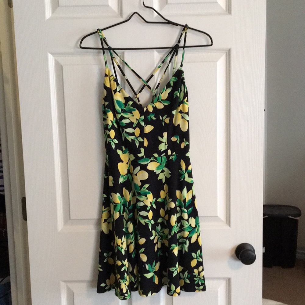 Summer dress with lemons